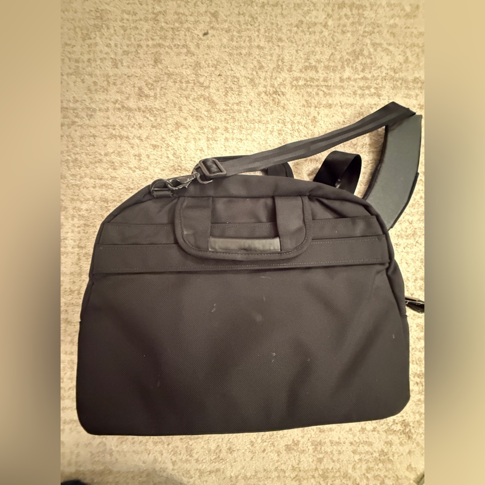 Brenthaven Black Shoulder Travel Laptop  Bag with luggage strap Y2K, office
